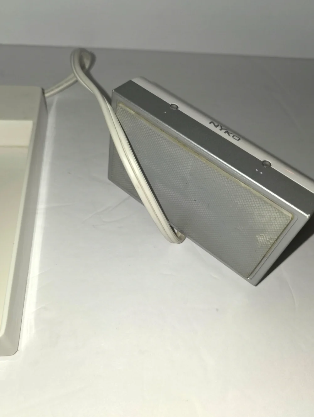 Vintage Nintendo Wii Charging Dock With Remote Charger Stand Tray Bundle